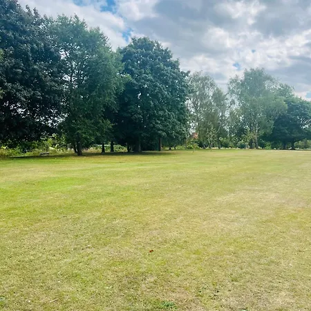 Charming 2-bed With Free Parking 10 Mins Drive To * York