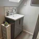 Charming 2-bed With Free Parking 10 Mins Drive To Lejlighed York